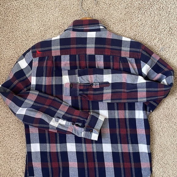 ❤️Mens Modern Amusement flannel button down Shirt size Medium - Picture 6 of 6